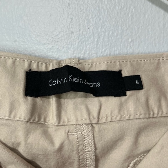 NWT Calvin Klein Khaki Shorts - Picture 3 of 6